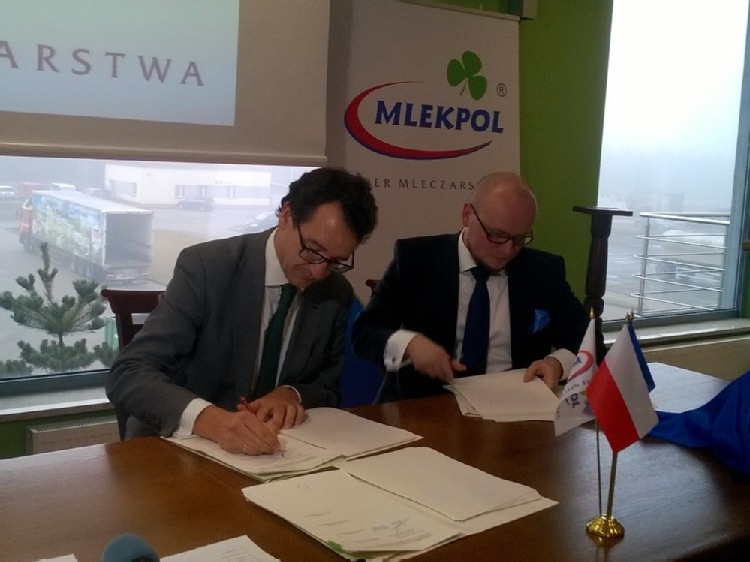 MLEKPOL i Europejski Bank Inwestycyjny podpisały umowę.
